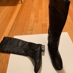 Michael Kors Women's Black and Gold leather Boots